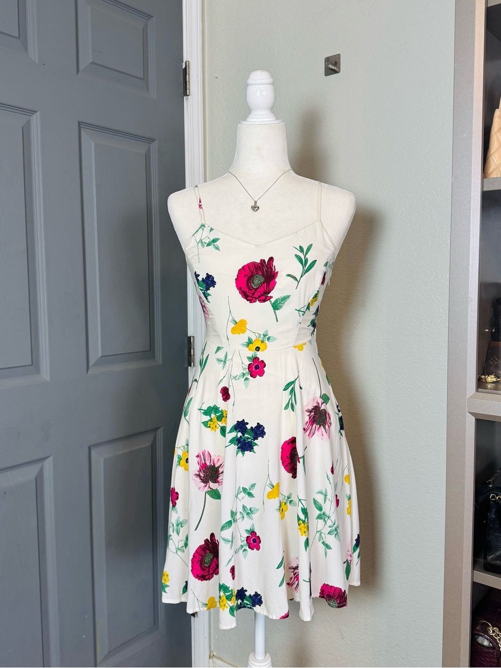 Floral Fit & Flare Summer Dress Size Small Cream Poppy Wildflower Sundress⁠